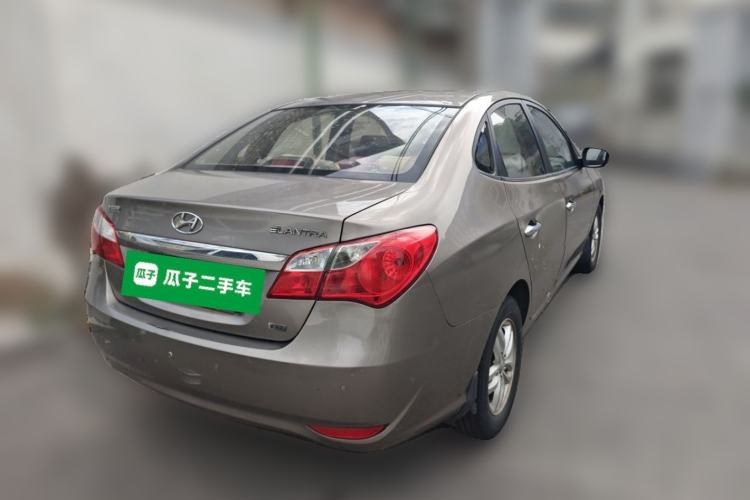 Used Hyundai Celesta 2011 1.6L Manual Luxury Model Rear Right 45 Deg