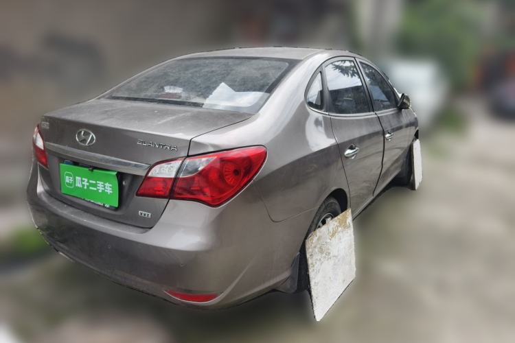 Used Hyundai Celesta 2011 1.6L Manual Luxury Model Rear Right 45 Deg