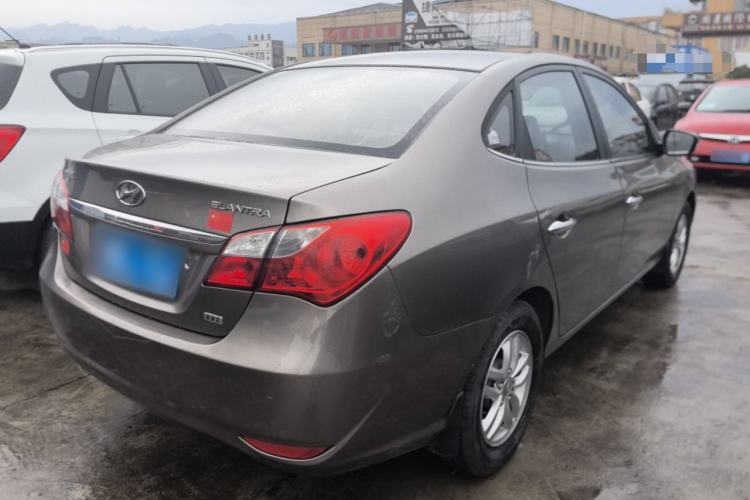 Used Hyundai Celesta 2011 1.6L Manual Luxury Model Rear Right 45 Deg