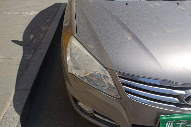 Used Hyundai Celesta 2011 1.6L Manual Luxury Model Right Front Headlight