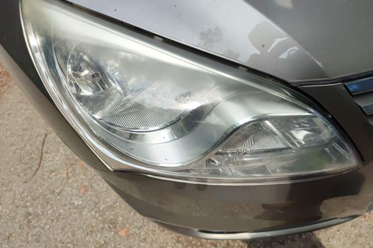 Used Hyundai Celesta 2011 1.6L Automatic Luxury Version Right Front Headlight