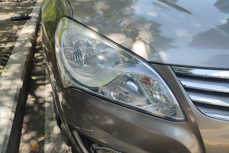 Used Hyundai Celesta 2011 1.6L Automatic Luxury Version Right Front Headlight