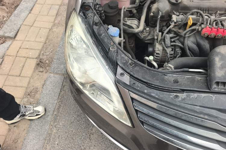 Used Hyundai Celesta 2011 1.6L Manual Comfort Edition Right Front Headlight