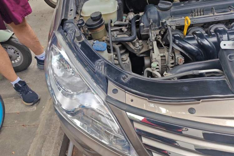 Used Hyundai Celesta 2011 1.6L Automatic Luxury Version Right Front Headlight