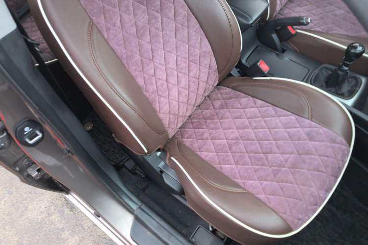 Used Hyundai Celesta 2011 1.6L Manual Luxury Model Right Front Seat