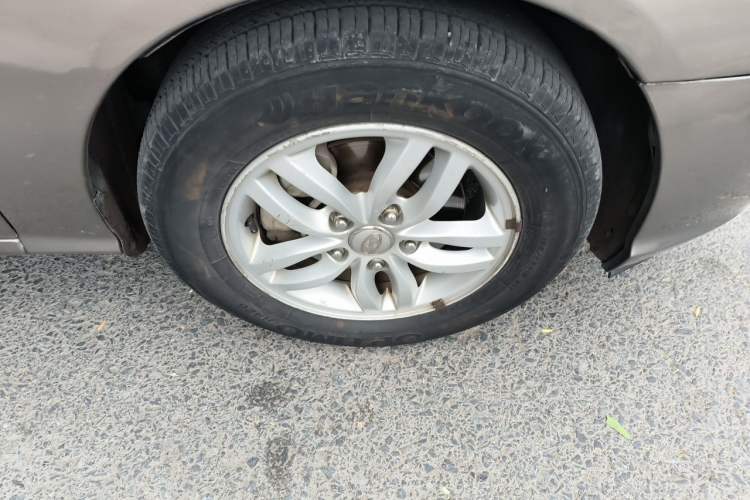 Used Hyundai Celesta 2011 1.6L Automatic Luxury Version Right Front Wheel Hub