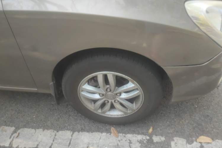 Used Hyundai Celesta 2011 1.6L Automatic Luxury Version Right Front Wheel Hub