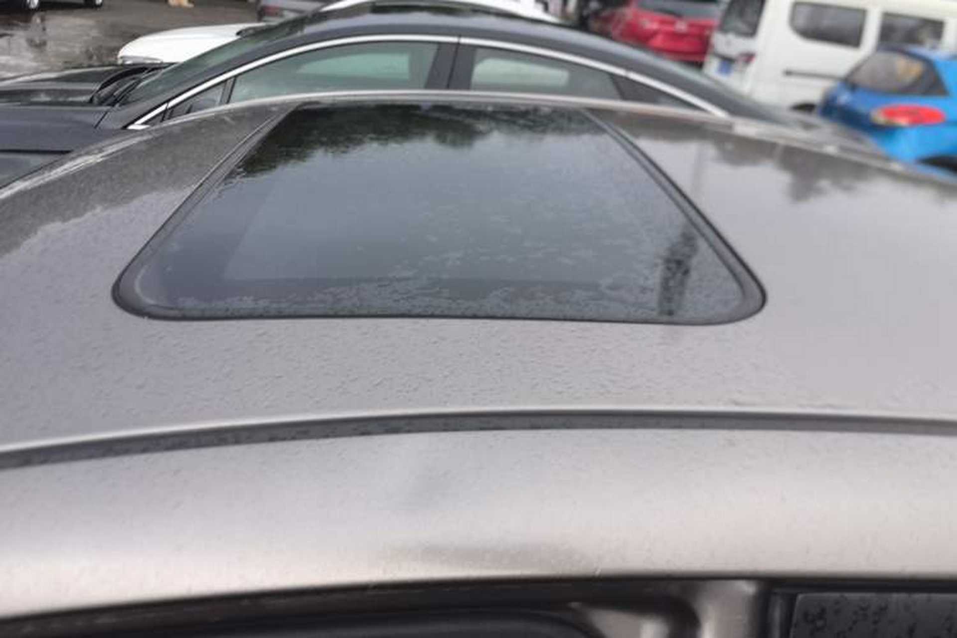 Used Hyundai Celesta 2011 1.6L Manual Luxury Model Roof
