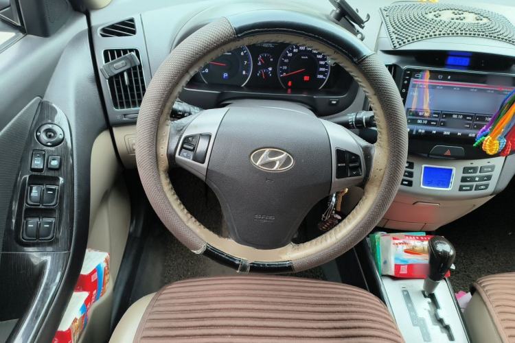Used Hyundai Celesta 2011 1.6L Automatic Luxury Version Steering Wheel