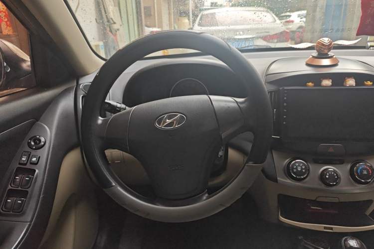 Used Hyundai Celesta 2011 1.6L Manual Comfort Edition Steering Wheel