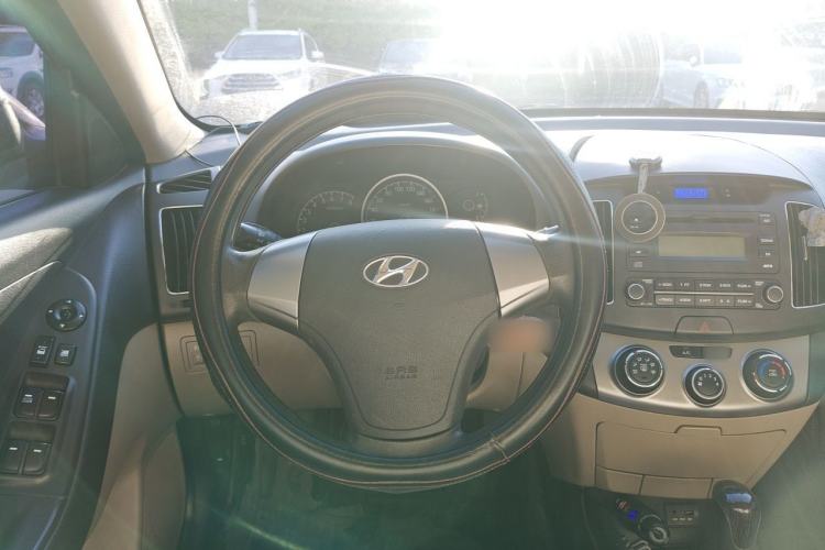 Used Hyundai Celesta 2011 1.6L Automatic Comfort Edition Steering Wheel