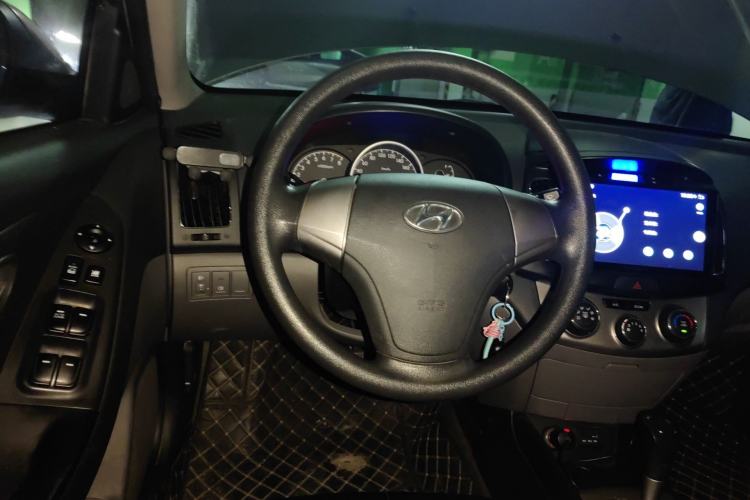 Used Hyundai Celesta 2011 1.6L Automatic Comfort Edition Steering Wheel