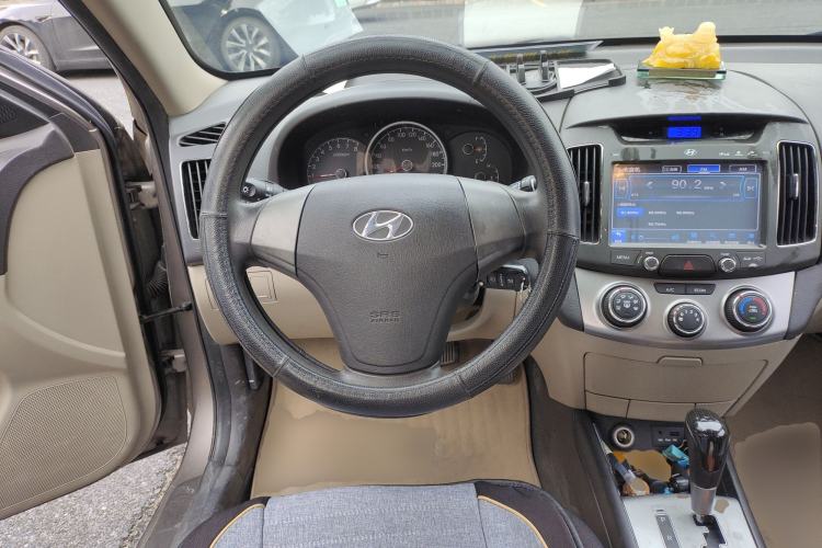 Used Hyundai Celesta 2011 1.6L Automatic Comfort Edition Steering Wheel