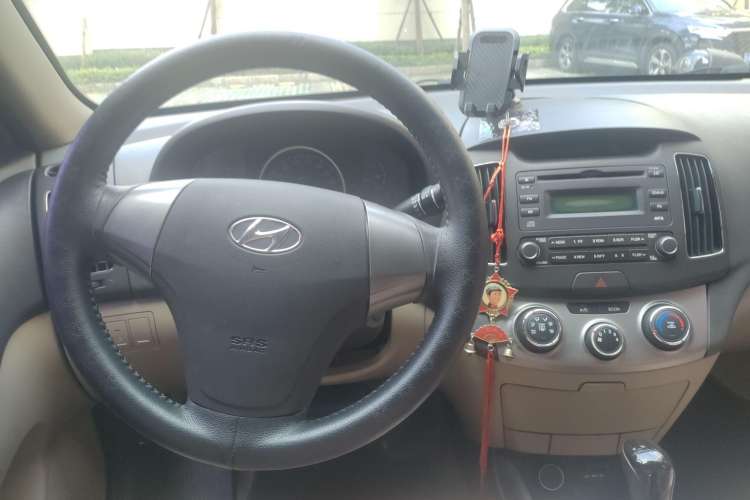 Used Hyundai Celesta 2011 1.6L Automatic Comfort Edition Steering Wheel