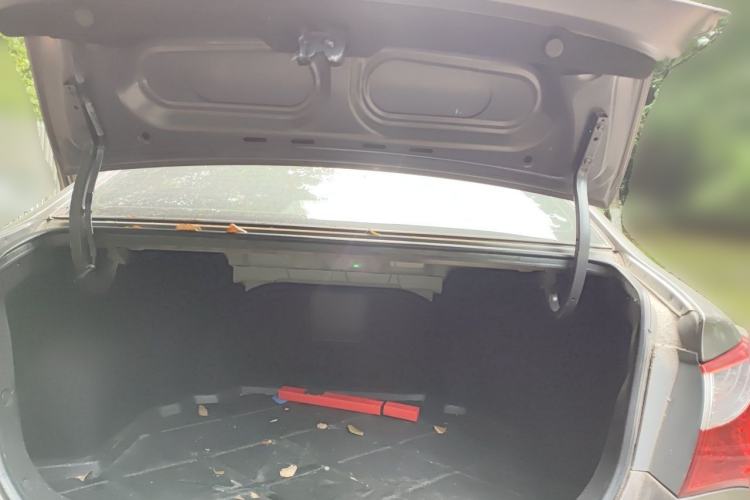 Used Hyundai Celesta 2011 1.6L Automatic Luxury Version Trunk