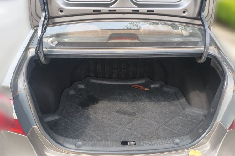 Used Hyundai Celesta 2011 1.6L Manual Comfort Edition Trunk