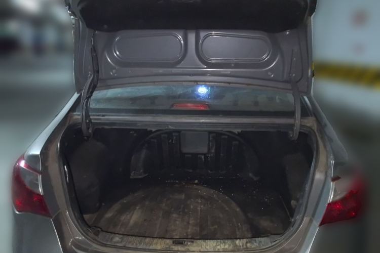 Used Hyundai Celesta 2011 1.6L Manual Luxury Model Trunk