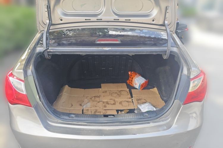 Used Hyundai Celesta 2011 1.6L Manual Comfort Edition Trunk