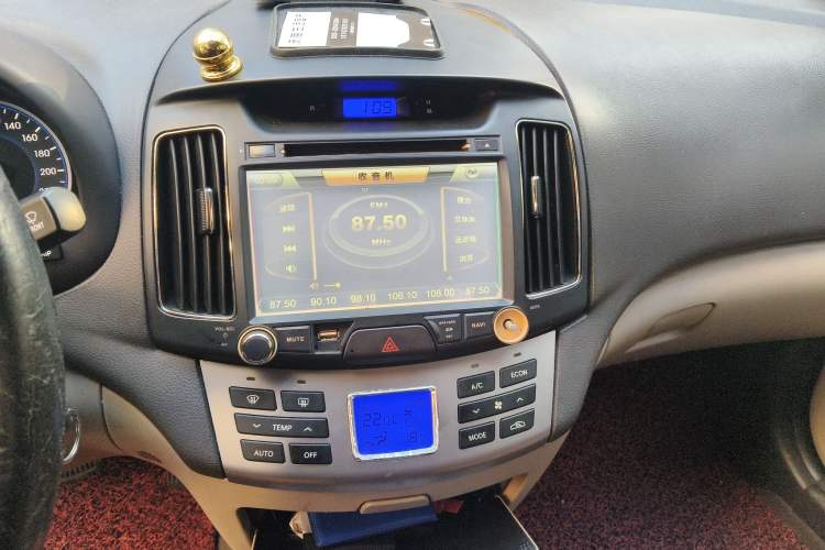 Used Hyundai Celesta 2011 1.6L Automatic Luxury Version Audio And AC Panel