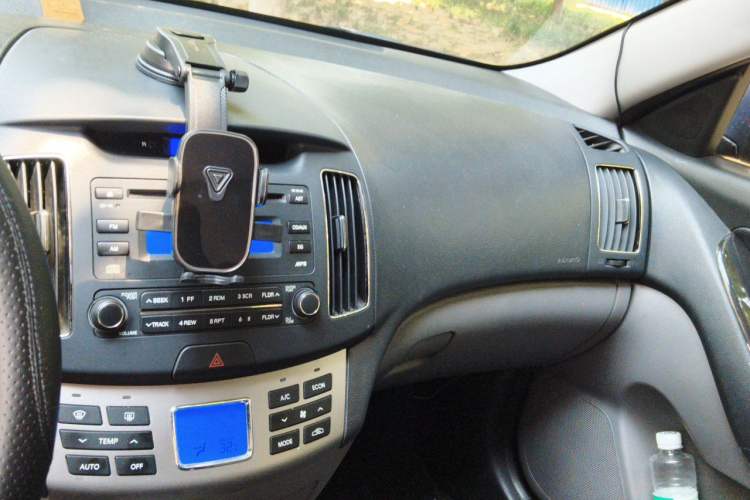 Used Hyundai Celesta 2011 1.6L Automatic Luxury Version Audio And AC Panel