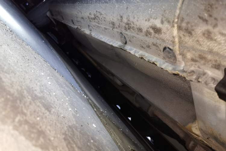 Used Hyundai Celesta 2011 1.6L Manual Comfort Edition Chassis Front Right