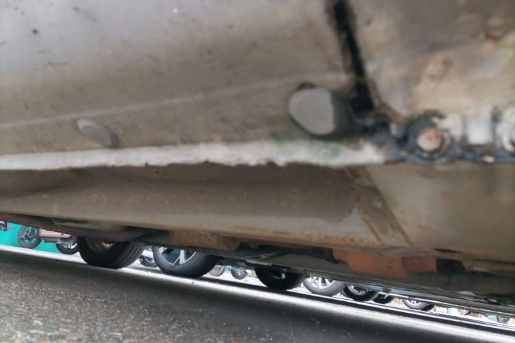 Used Hyundai Celesta 2011 1.6L Automatic Comfort Edition Chassis Front Right