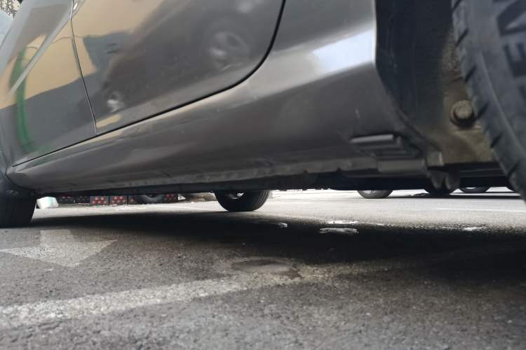 Used Hyundai Celesta 2011 1.6L Manual Comfort Edition Chassis Rear Left