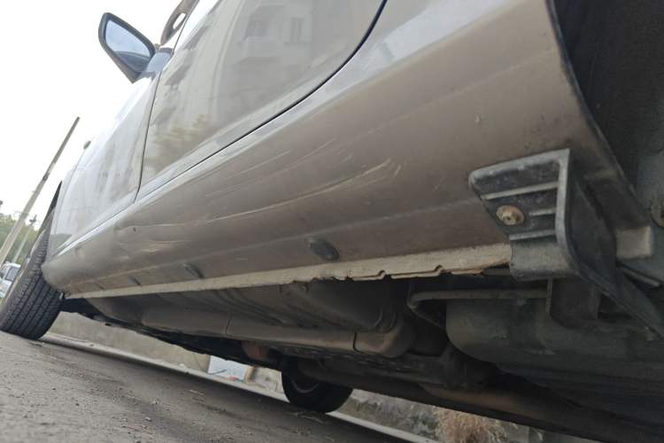 Used Hyundai Celesta 2011 1.6L Manual Comfort Edition Chassis Rear Left