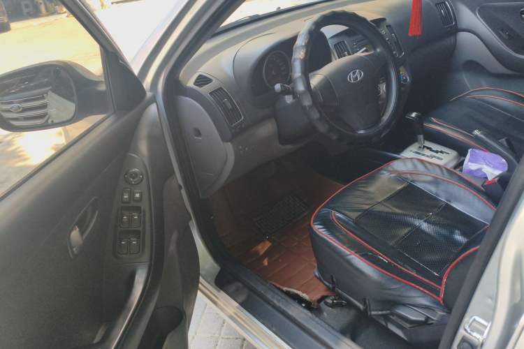 Used Hyundai Celesta 2011 1.6L Automatic Comfort Edition Driver Seat