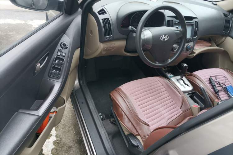 Used Hyundai Celesta 2011 1.6L Automatic Comfort Edition Driver Seat
