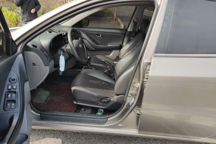 Used Hyundai Celesta 2011 1.6L Manual Comfort Edition Driver Seat
