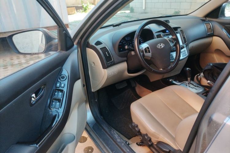 Used Hyundai Celesta 2011 1.6L Automatic Luxury Version Driver Seat