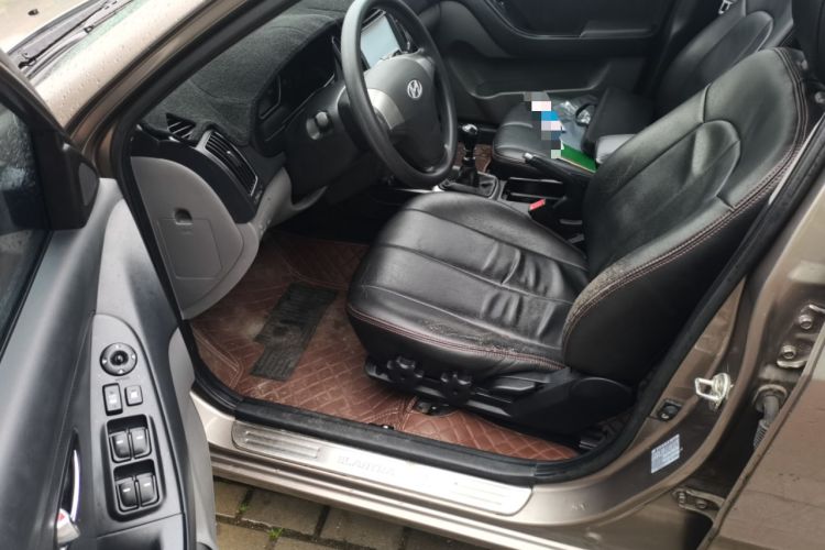 Used Hyundai Celesta 2011 1.6L Manual Luxury Model Driver Seat