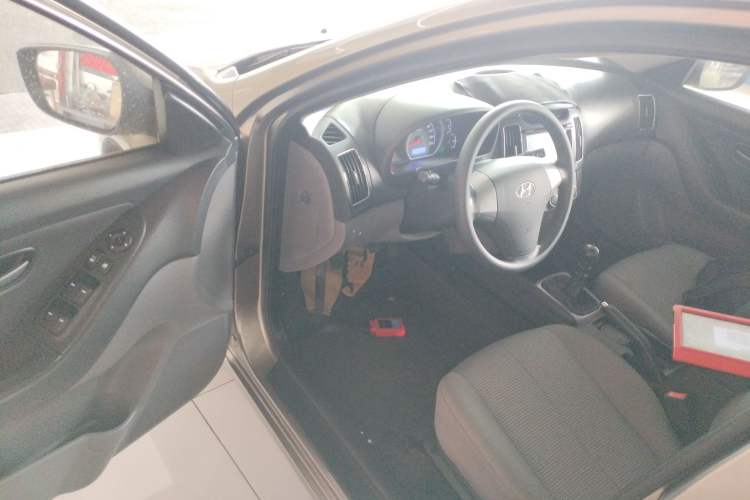 Used Hyundai Celesta 2011 1.6L Manual Comfort Edition Driver Seat