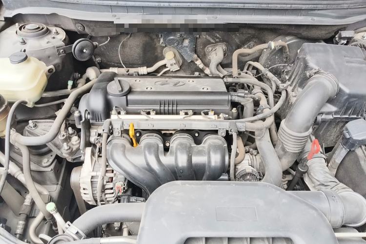 Used Hyundai Celesta 2011 1.6L Automatic Comfort Edition Engine Bay