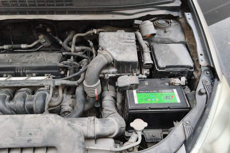 Used Hyundai Celesta 2011 1.6L Automatic Luxury Version Engine Bay Left
