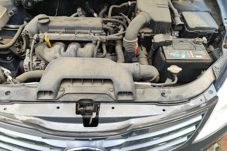 Used Hyundai Celesta 2011 1.6L Automatic Luxury Version Engine Bay Left
