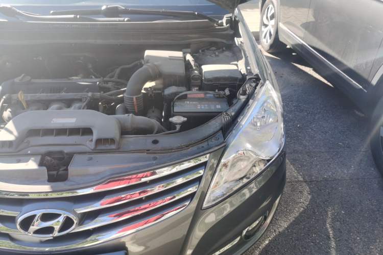 Used Hyundai Celesta 2011 1.6L Automatic Comfort Edition Engine Bay Left