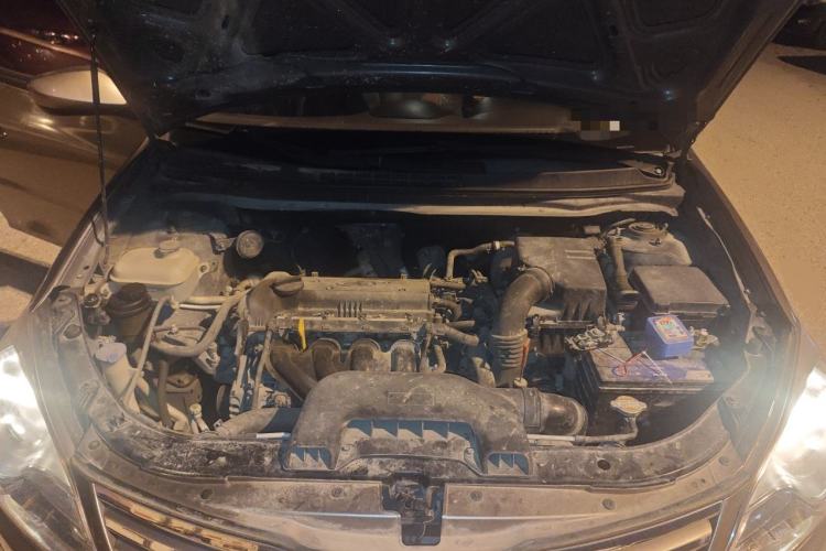 Used Hyundai Celesta 2011 1.6L Automatic Comfort Edition Engine Bay