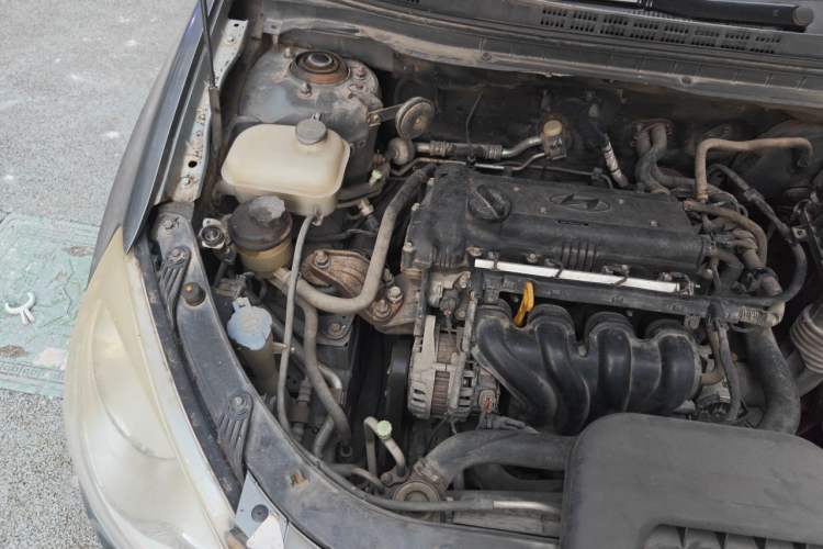 Used Hyundai Celesta 2011 1.6L Automatic Luxury Version Engine Bay Right