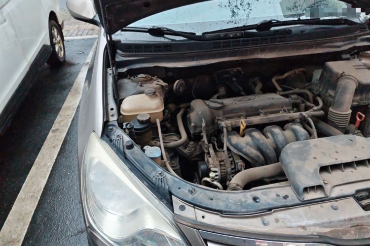 Used Hyundai Celesta 2011 1.6L Automatic Comfort Edition Engine Bay Right