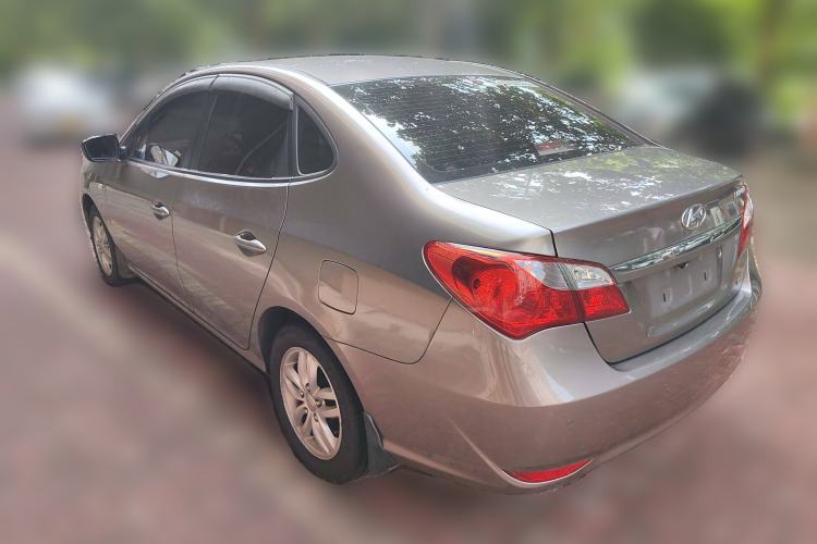 Used Hyundai Celesta 2011 1.6L Automatic Top-Tier Version Exterior 3