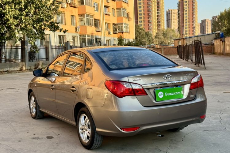 Used Hyundai Celesta 2011 1.6L Automatic Comfort Edition Exterior 4