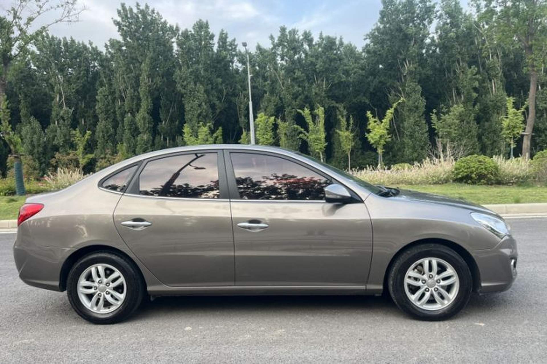 Used Hyundai Celesta 2011 1.6L Automatic Luxury Version Exterior 8