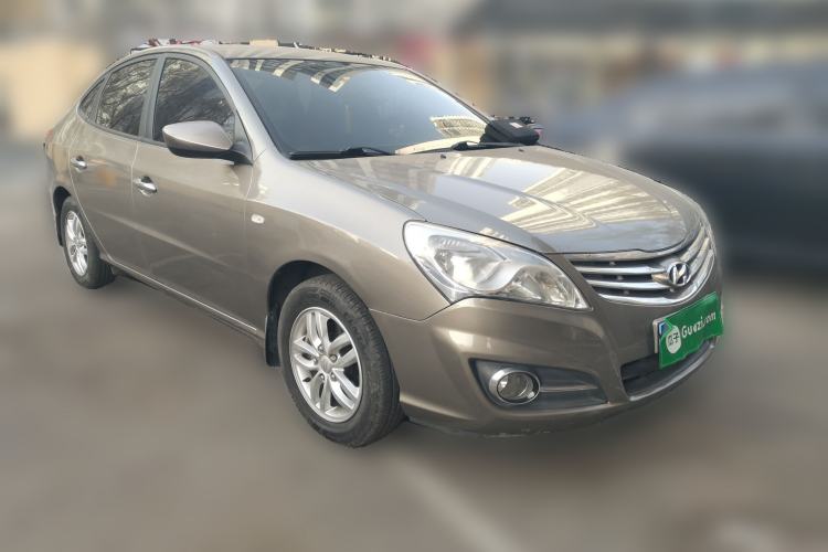 Used Hyundai Celesta 2011 1.6L Manual Comfort Edition Front Right 45 Deg