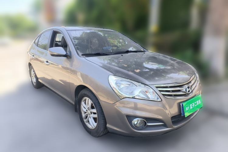 Used Hyundai Celesta 2011 1.6L Manual Luxury Model Front Right 45 Deg