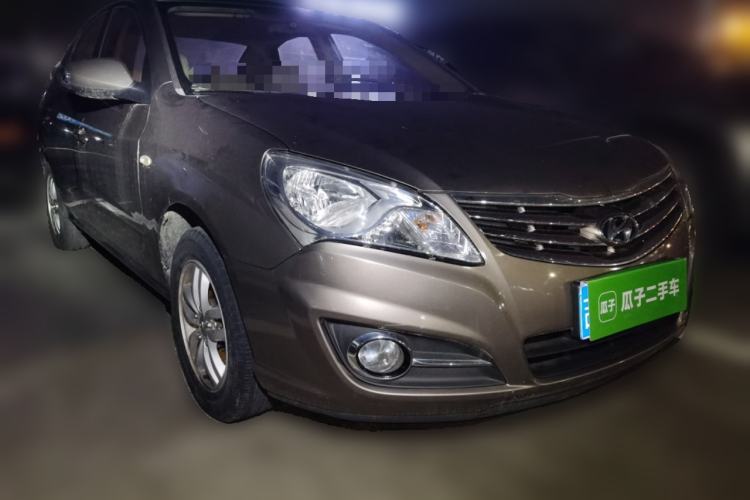 Used Hyundai Celesta 2011 1.6L Manual Comfort Edition Front Right 45 Deg