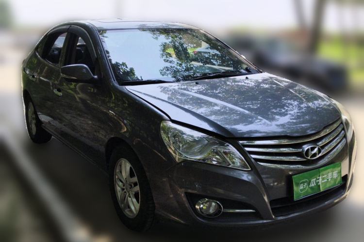 Used Hyundai Celesta 2011 1.6L Automatic Luxury Version Front Right 45 Deg