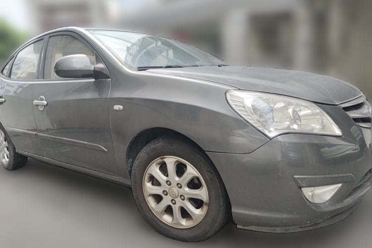 Used Hyundai Celesta 2011 1.6L Automatic Comfort Edition Front Right 45 Deg