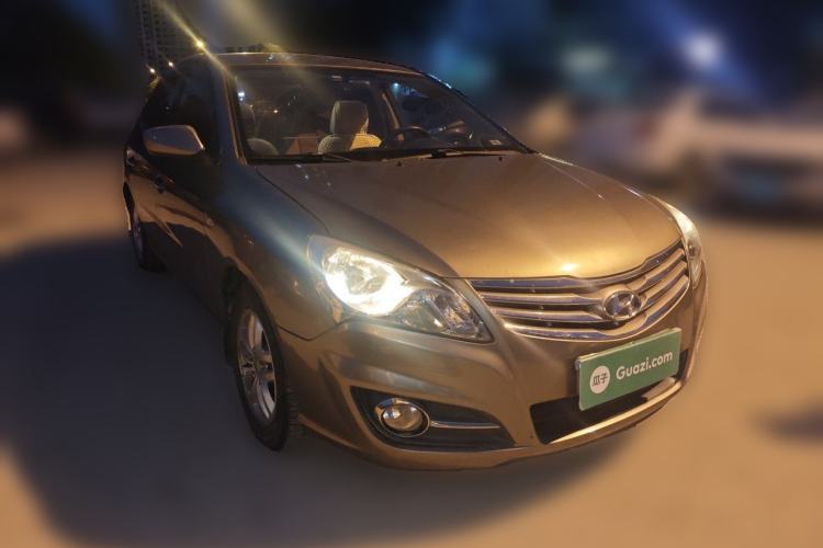Used Hyundai Celesta 2011 1.6L Automatic Comfort Edition Front Right 45 Deg